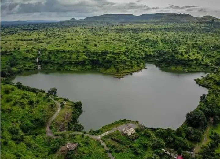 Mombatta Lake